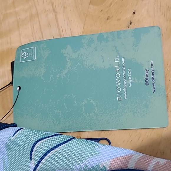 Disney Lilo & Stitch Palm Tree Passport Crossbody Bag - Picture 10 of 16